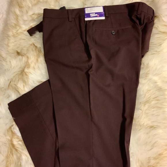 Billy London Men’s 2 PC Slim- Fit Burgundy Tuxedo - Picture 3 of 7